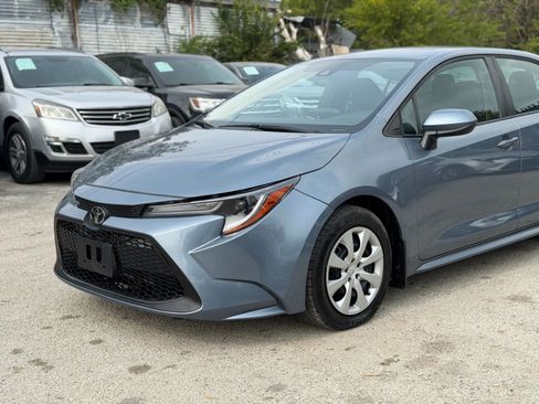 Used 2022 Toyota Corolla LE image 6