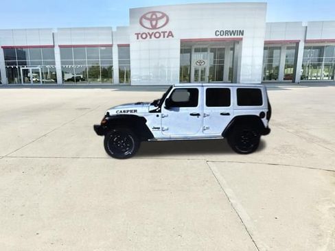 Used 2025 Jeep Wrangler Unlimited Sport AWD/4WD image 21