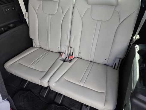 New 2025 Kia Sorento S FWD image 22