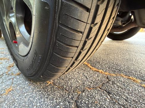 Used 2017 Jeep Renegade Sport w/ Power & Air Group FWD image 38