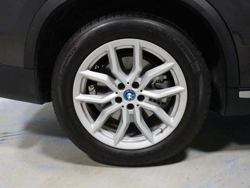 Used 2023 BMW X5 xDrive45e w/ Climate Comfort Package image 21