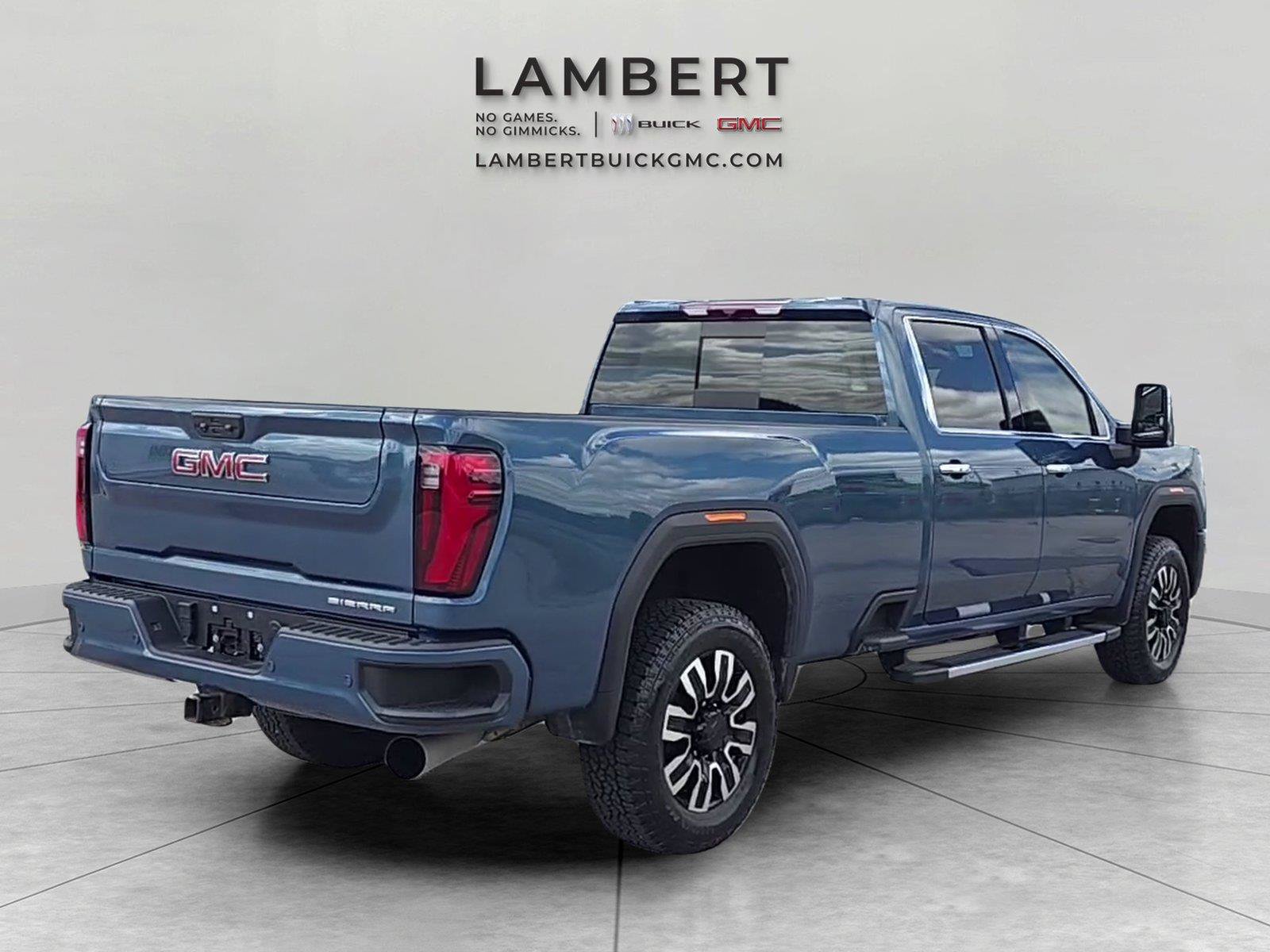 Used 2024 GMC Sierra 2500 Denali AWD/4WD image 5