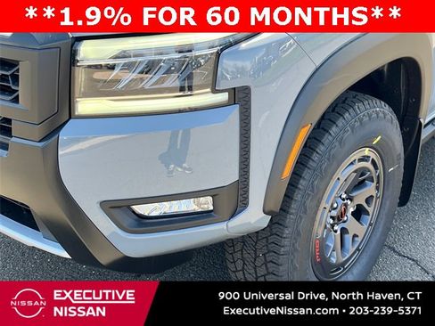 New 2025 Nissan Frontier PRO-4X w/ Pro Convenience Package image 7
