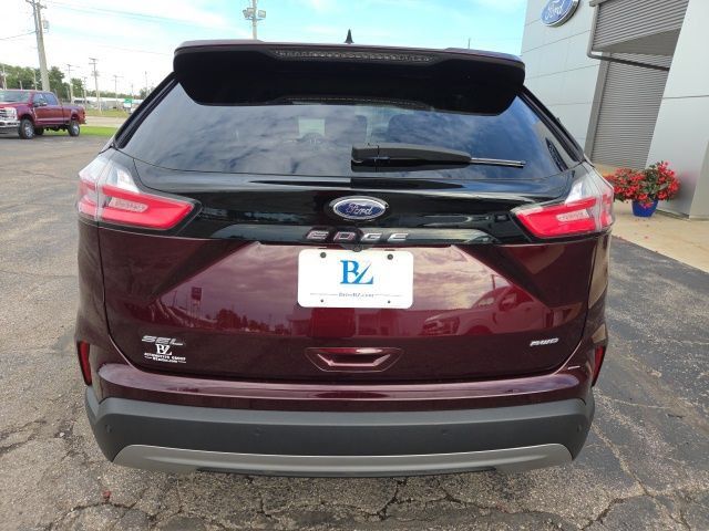 Certified 2023 Ford Edge SEL w/ Convenience Package AWD/4WD image 4