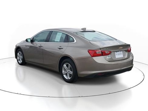 Used 2024 Chevrolet Malibu LT FWD image 3