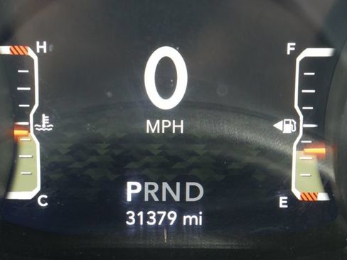 Used 2018 Jeep Wrangler Unlimited Sahara w/ Cold Weather Group AWD/4WD image 18