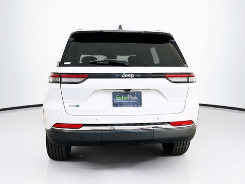 Used 2022 Jeep Grand Cherokee Limited 4xe image 7