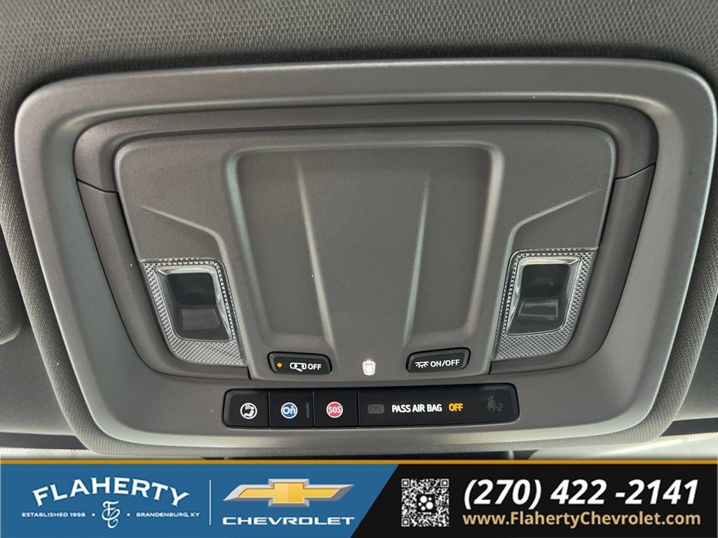 Used 2025 Chevrolet Silverado 1500 Custom AWD/4WD image 32