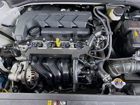 Certified 2023 Hyundai Venue SEL FWD image 34