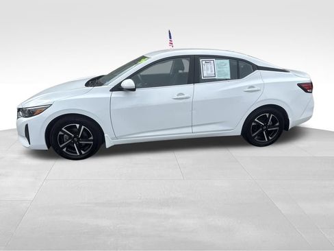Used 2024 Nissan Sentra SV image 5