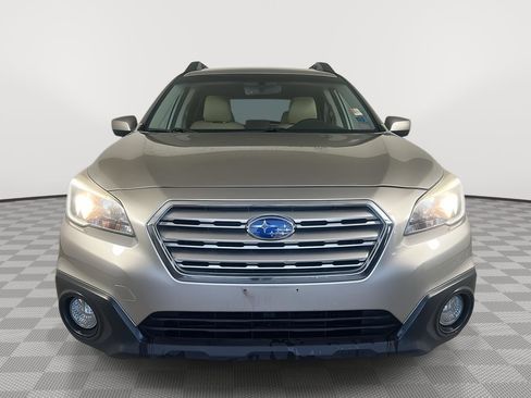Used 2017 Subaru Outback 2.5i Premium AWD/4WD image 2