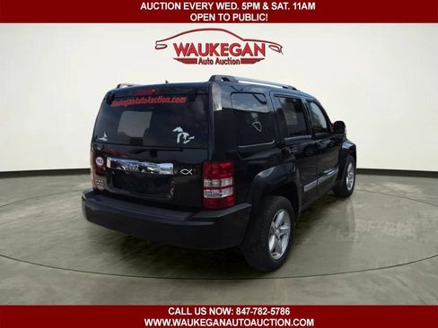 Used 2010 Jeep Liberty Limited AWD/4WD image 5