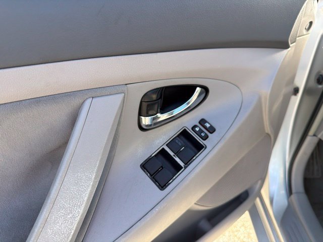 Used 2009 Toyota Camry LE FWD image 11