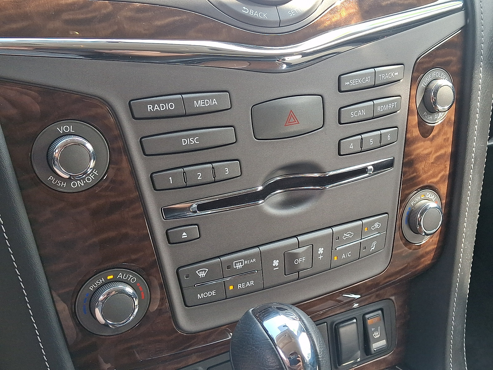 Used 2019 Nissan Armada SV w/ Driver Package AWD/4WD image 16