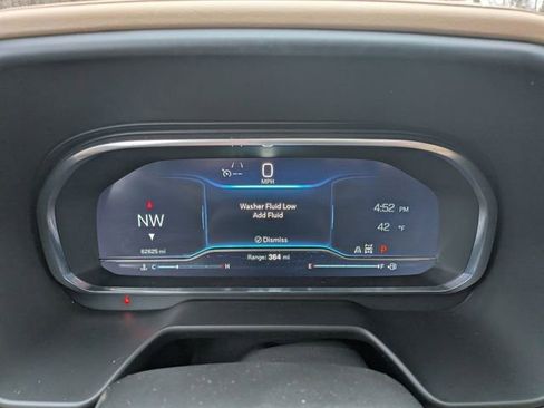 Used 2023 Chevrolet Tahoe Premier AWD/4WD image 10