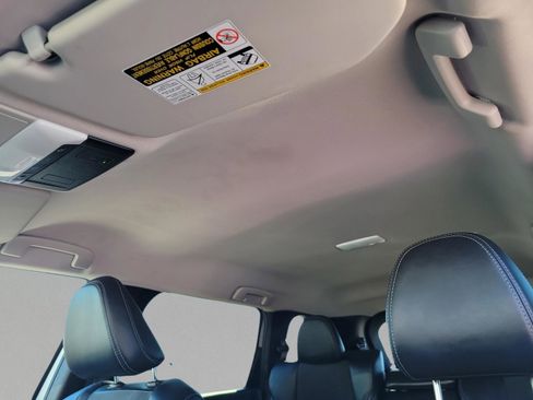 Used 2024 Mitsubishi Outlander SE image 17