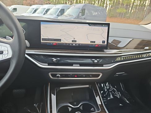 Certified 2024 BMW X7 xDrive40i w/ Premium Package image 20
