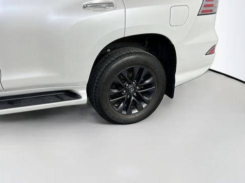 Used 2023 Lexus GX 460 Premium w/ Premium Package image 30