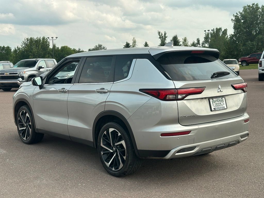 Used 2024 Mitsubishi Outlander SE AWD/4WD image 5