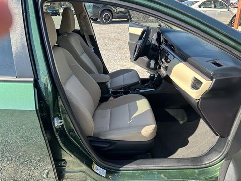 Used 2015 Toyota Corolla LE image 17
