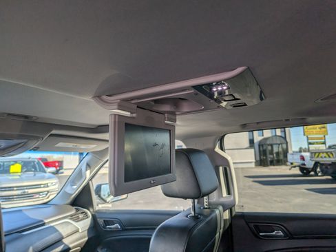 Used 2017 GMC Yukon XL SLT w/ Open Road Package image 29