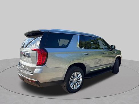 Used 2024 GMC Yukon SLT w/ SLT Luxury Package AWD/4WD image 15