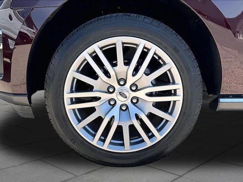 Used 2023 Ford Expedition Limited AWD/4WD image 10