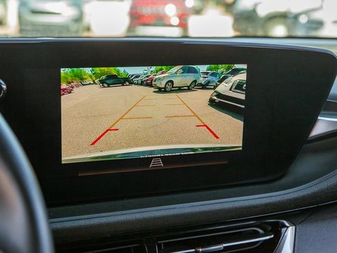 Used 2024 Buick Envista Sport Touring w/ Experience Buick Package FWD image 15
