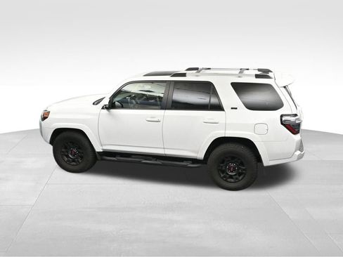 Used 2020 Toyota 4Runner SR5 Premium w/ Moonroof Package image 19