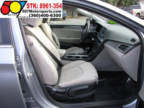 Used 2017 Hyundai Sonata SE FWD image 19