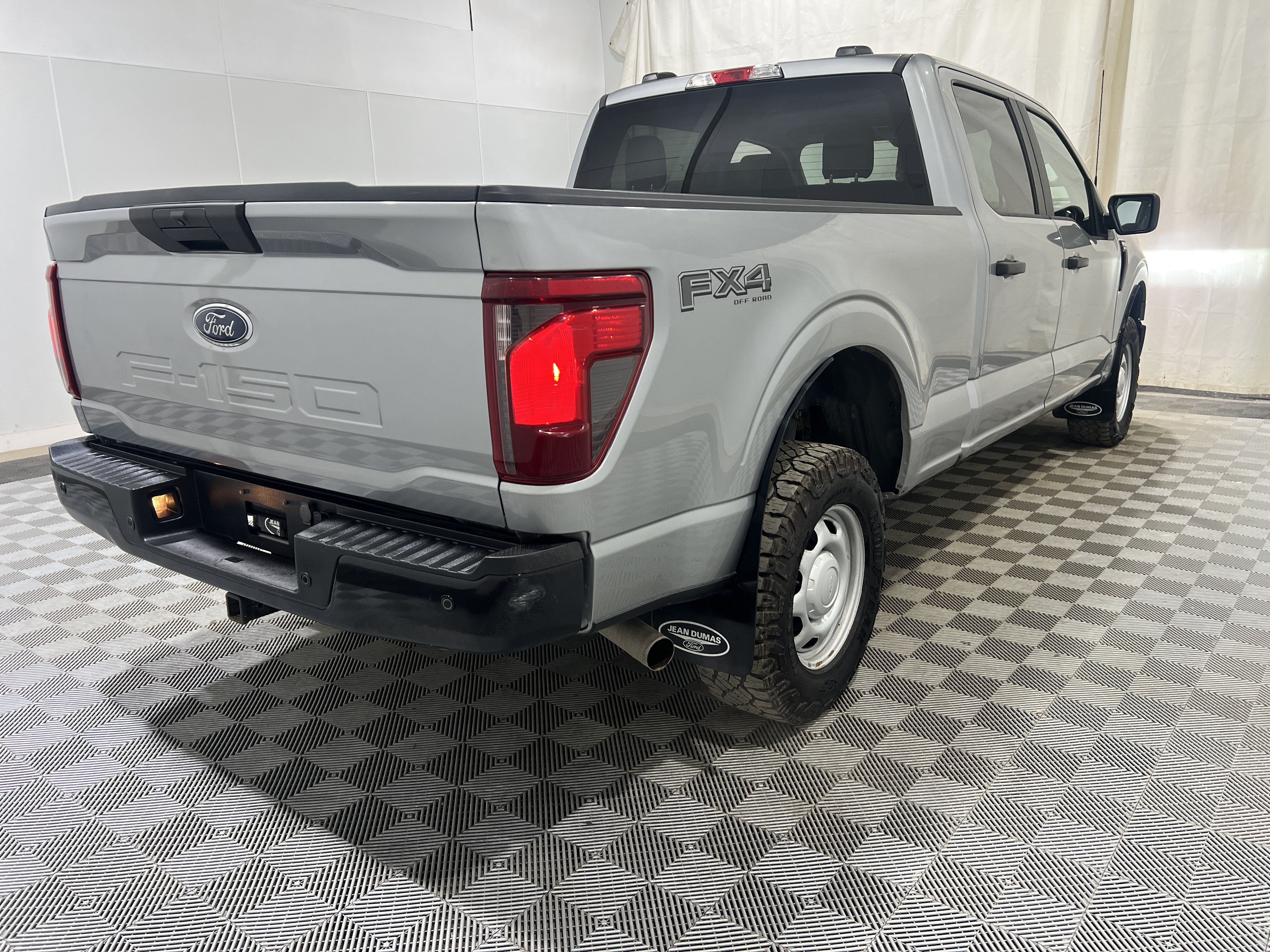 Used 2024 Ford F150 XL w/ FX4 Off-Road Package AWD/4WD image 3