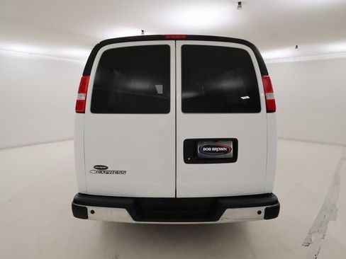 Used 2024 Chevrolet Express 3500 LT w/ LT Preferred Equipment Group image 4