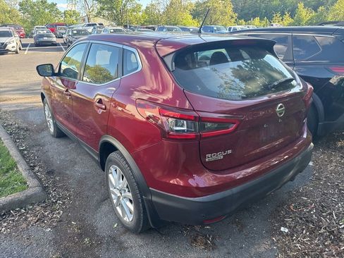 Used 2021 Nissan Rogue Sport S image 3