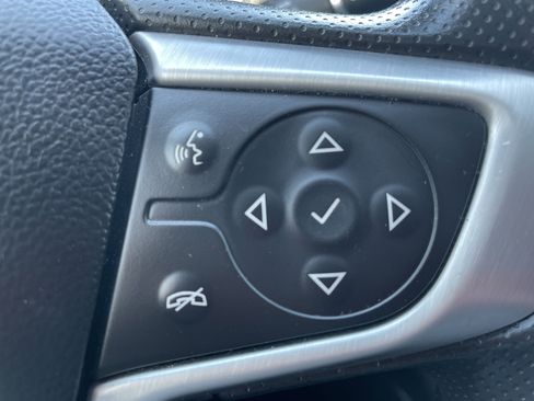 Used 2023 GMC Acadia SLE w/ Driver Convenience Package image 29