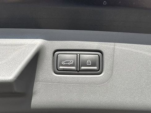 Used 2026 Hyundai Santa Fe SEL FWD image 15