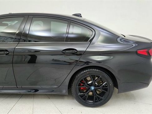 Used 2023 BMW 530e 530e iPerformance w/ M Sport Package image 10