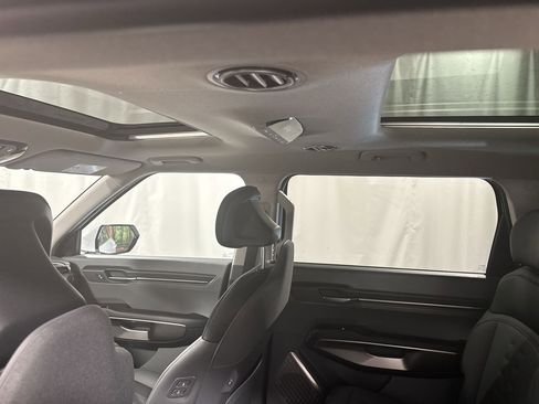 New 2026 Kia EV9 Wind image 27