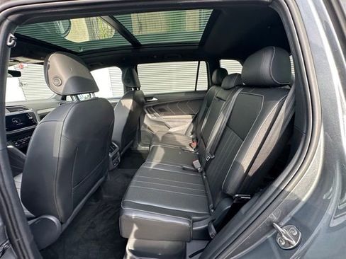 Used 2023 Volkswagen Tiguan SE R-Line AWD/4WD image 27