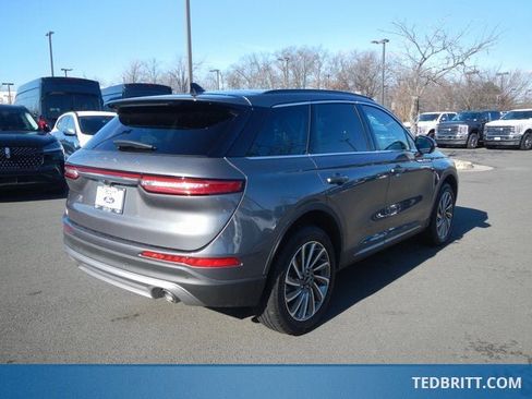 Certified 2025 Lincoln Corsair Reserve image 7