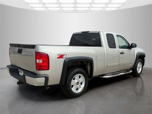 Used 2008 Chevrolet Silverado 1500 LT w/ Power Pack Plus image 4