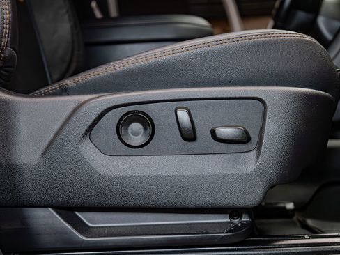 Used 2025 GMC Sierra 2500 AT4 w/ AT4 Premium Plus Package image 27