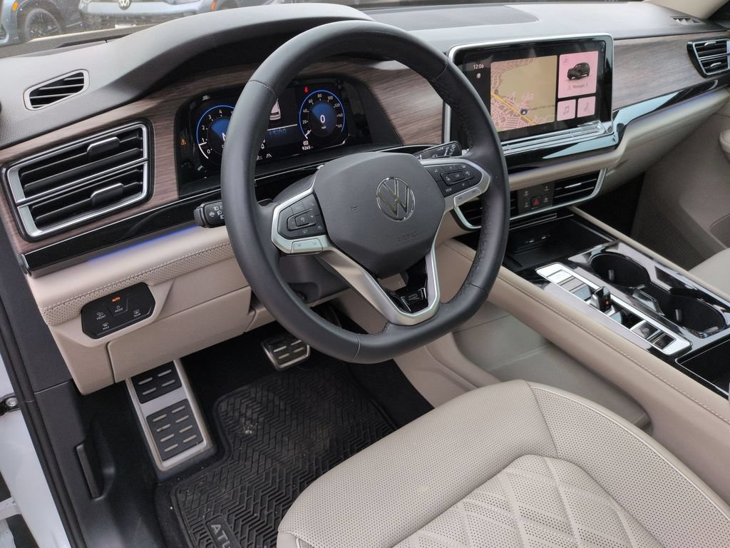 Used 2026 Volkswagen Atlas SEL Premium R-Line AWD/4WD image 9