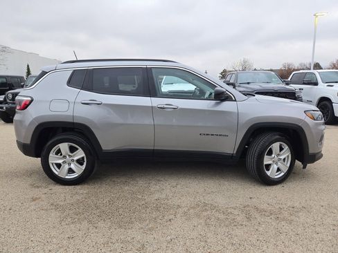 Used 2022 Jeep Compass Latitude w/ Convenience Group image 5