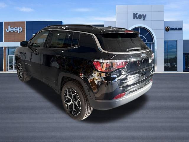 New 2026 Jeep Compass Limited AWD/4WD image 3
