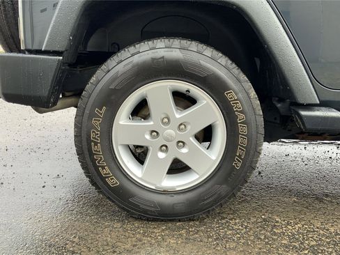 Used 2018 Jeep Wrangler Unlimited Sport S image 25