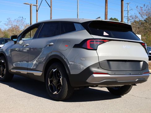 New 2026 Kia Sportage EX image 3