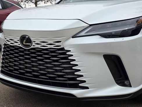 Used 2023 Lexus RX 350 FWD image 4