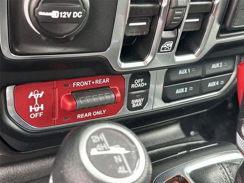 Used 2026 Jeep Wrangler Unlimited Rubicon AWD/4WD image 28