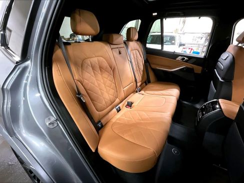 Used 2025 BMW X5 M60i image 19