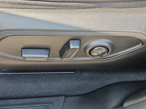 Used 2023 Jeep Grand Cherokee Altitude image 23